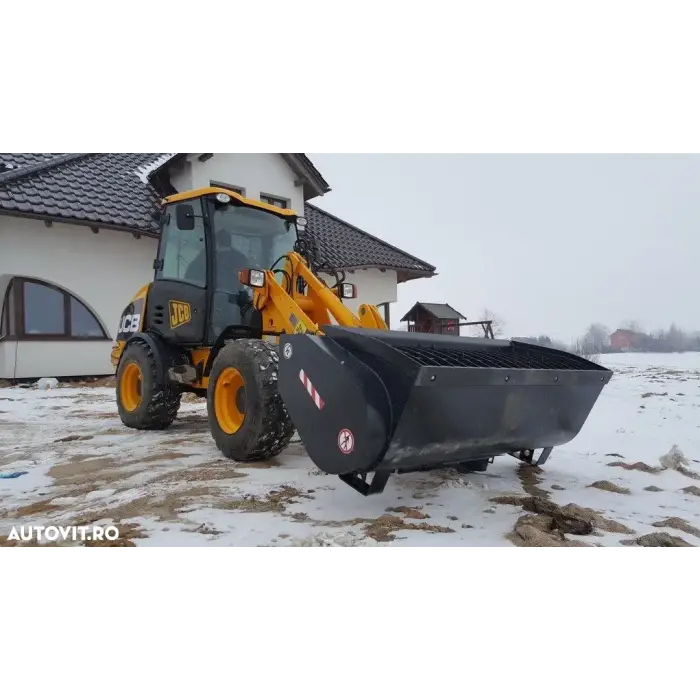 Cupa malaxor pentru mini incarcator