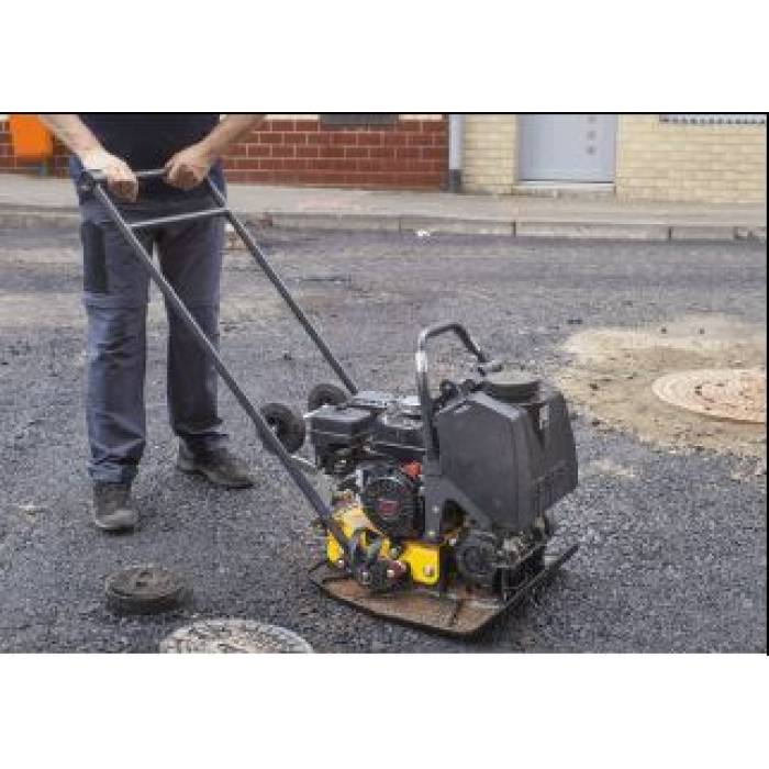 Placă compactoare unidirecțională BOMAG 12/50 A