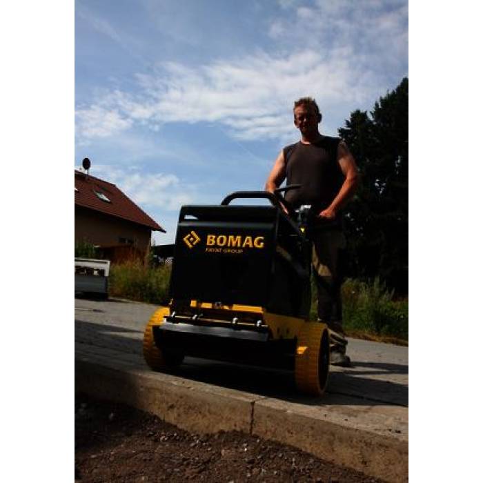 Placă compactoare reversibilă BOMAG BPR 25/50