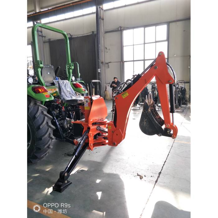 Retroexcavator pentru tractor LW-9 50-100 CP Retroexcavator pentru tractor LW-9 50-100 CP